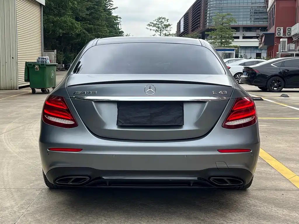 Mercedes-Benz E-Class AMG — фото 4