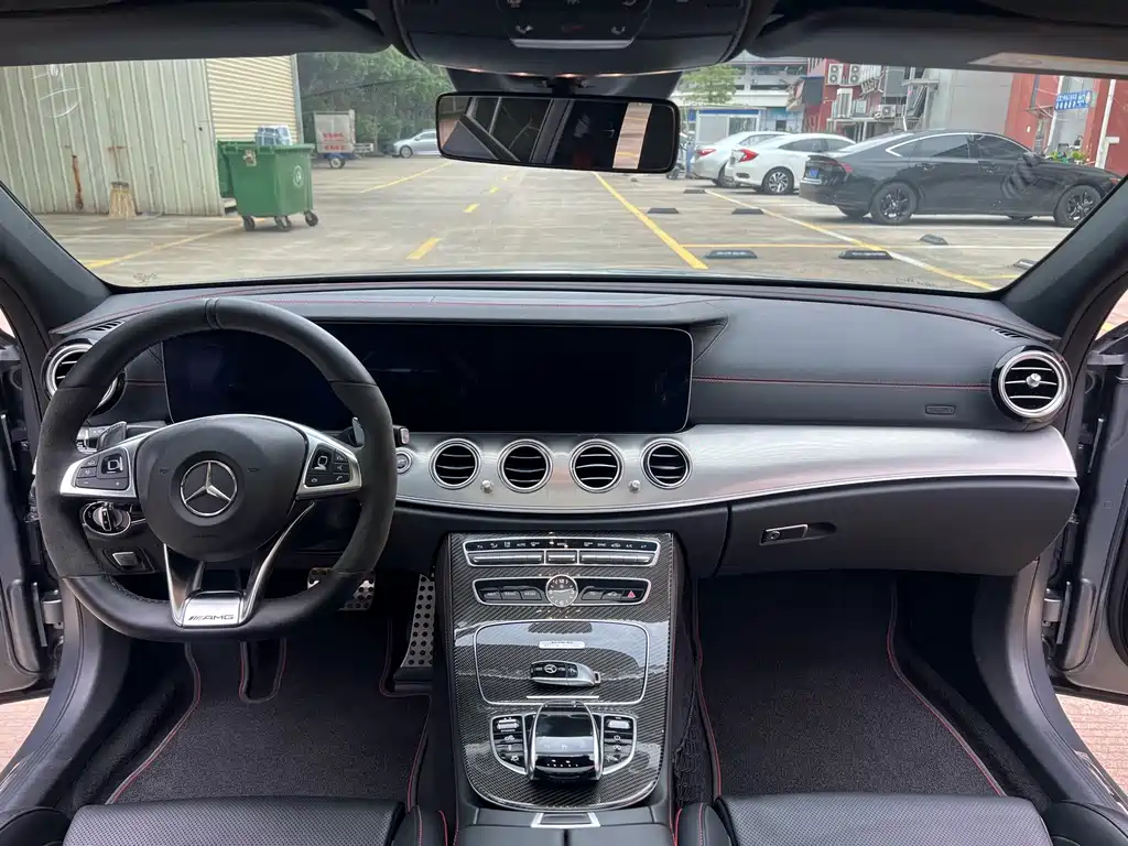 Mercedes-Benz E-Class AMG — фото 5