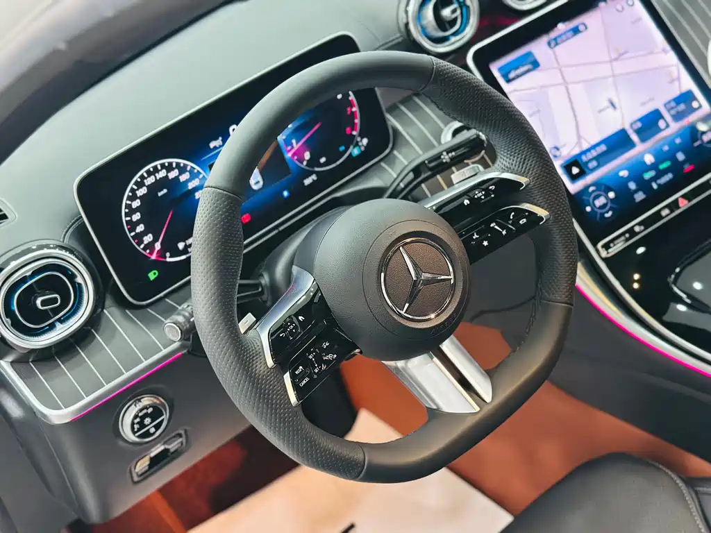 Mercedes-Benz C-Class — фото 13