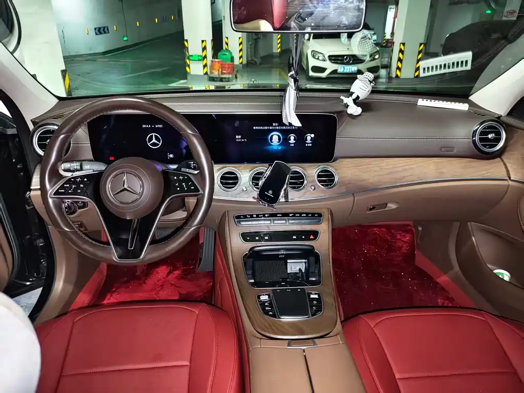 Mercedes-Benz E-Class — фото 11