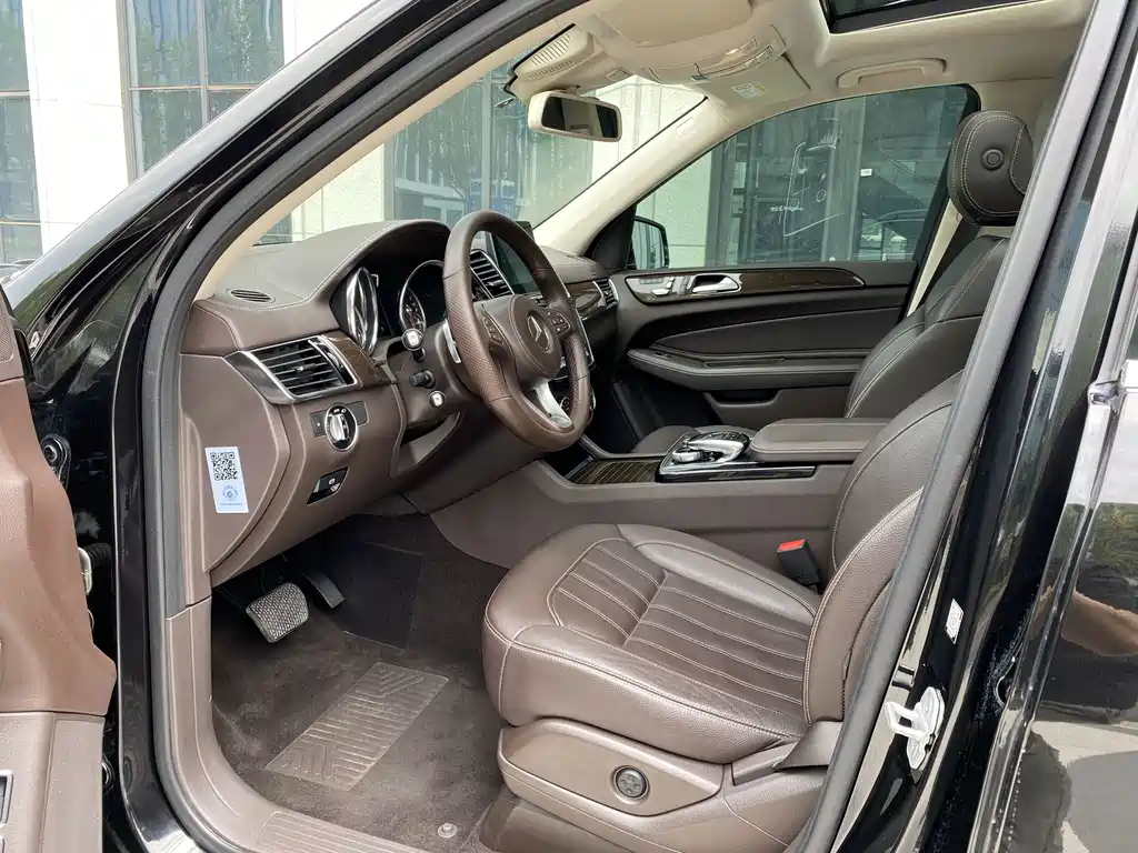 Mercedes-Benz GLS — фото 4