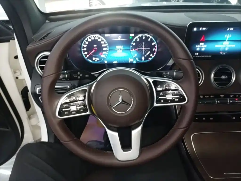 Mercedes-Benz GLC — фото 11