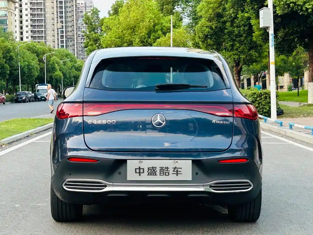 Mercedes-Benz EQE SUV — фото 5
