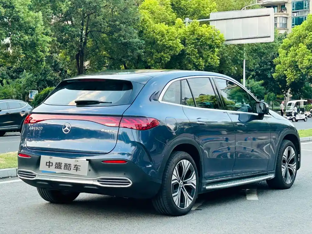 Mercedes-Benz EQE SUV — фото 6