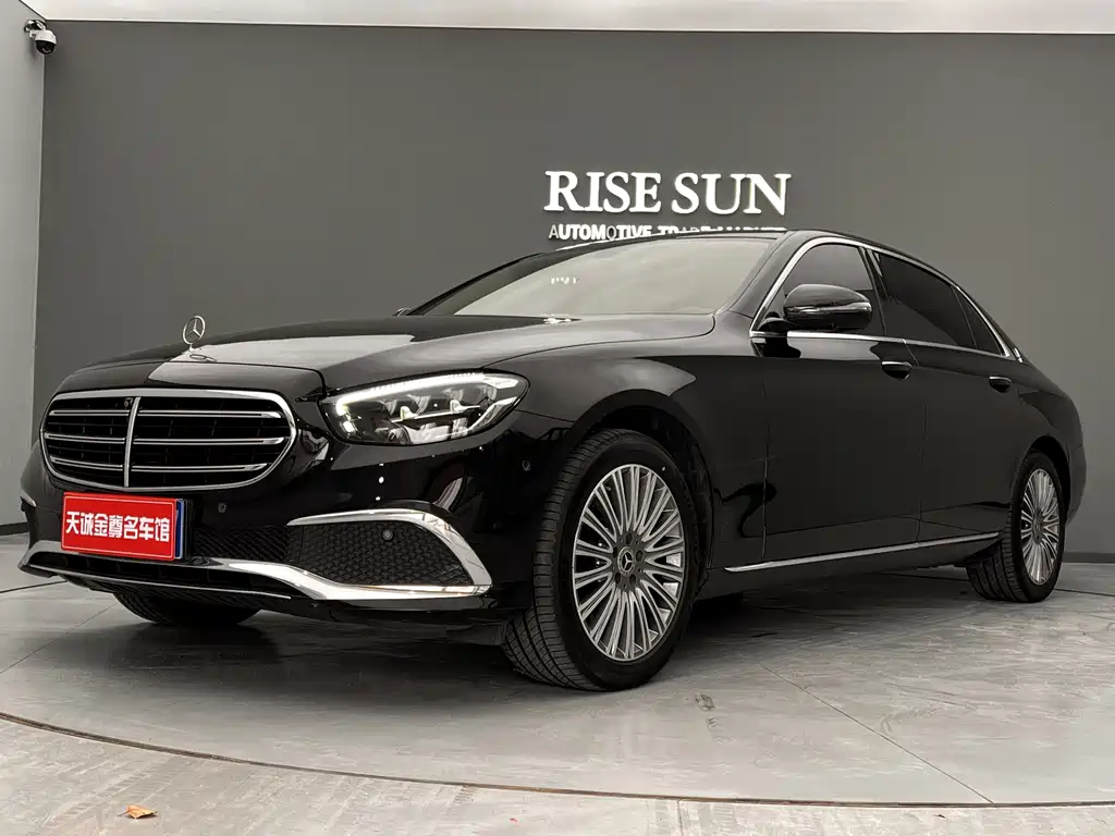 Mercedes-Benz E-Class — фото 11