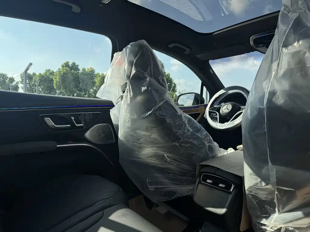 Mercedes-Benz EQS SUV — фото 20