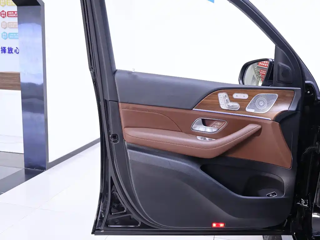 Mercedes-Benz GLE (Import) — фото 18