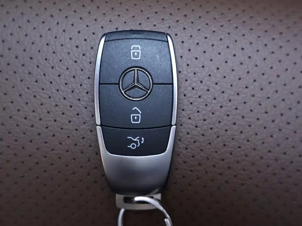 Mercedes-Benz GLE (Import) — фото 26