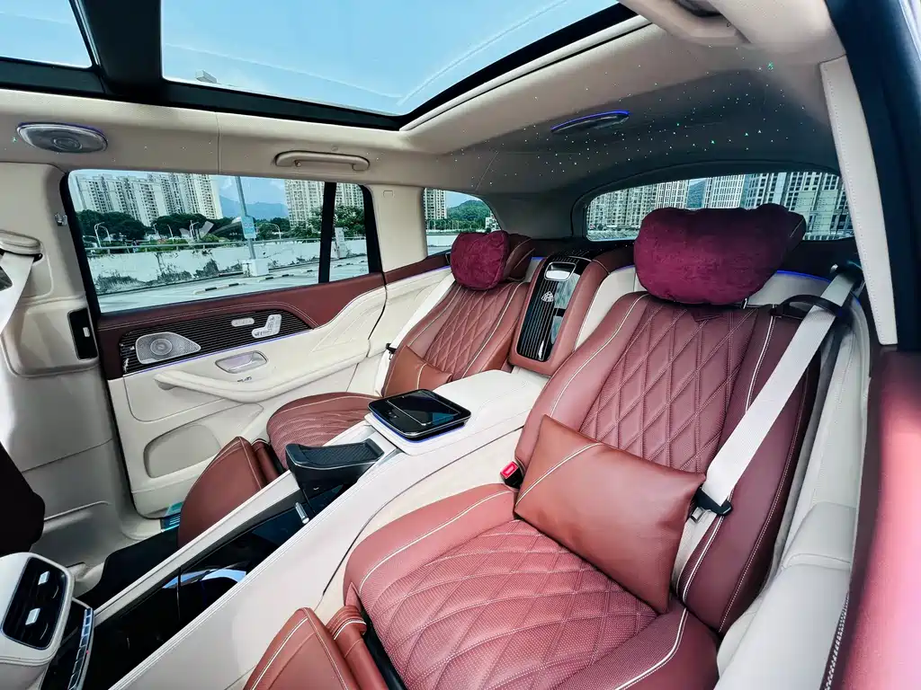 Mercedes-Benz GLS — фото 11