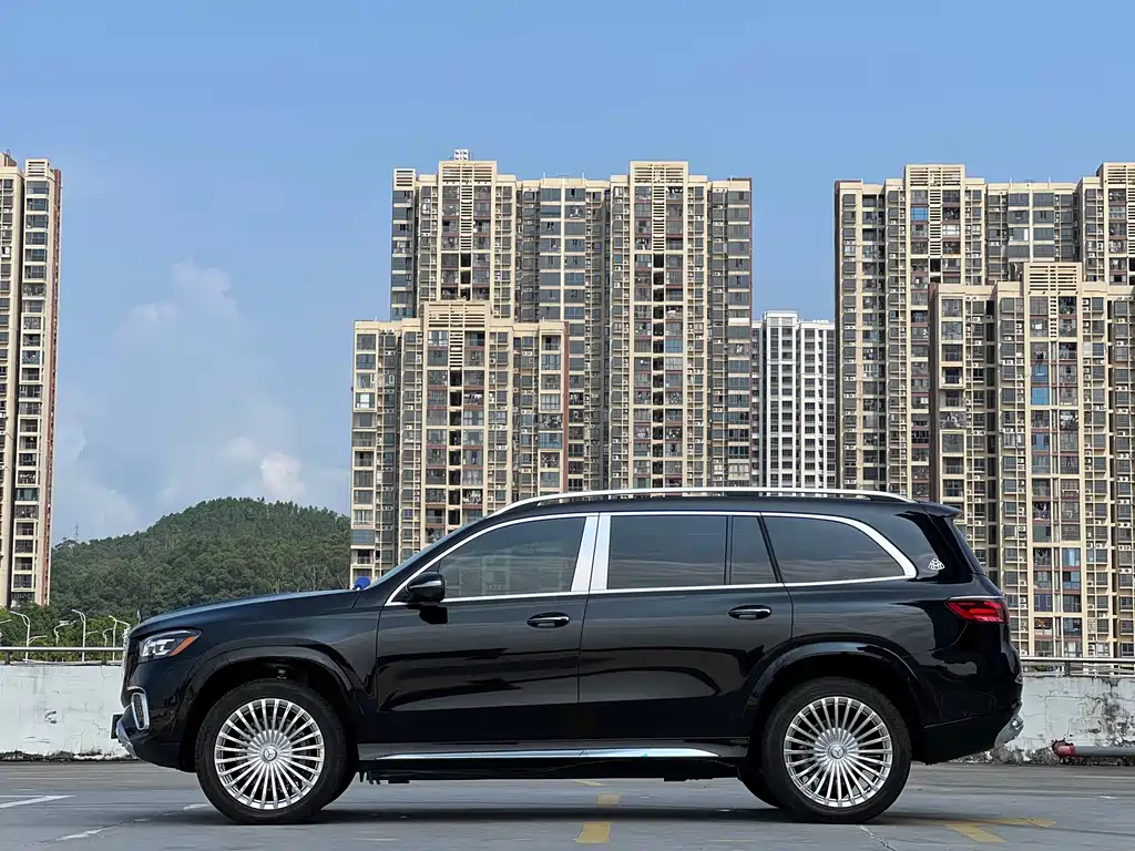 Mercedes-Benz GLS — фото 14