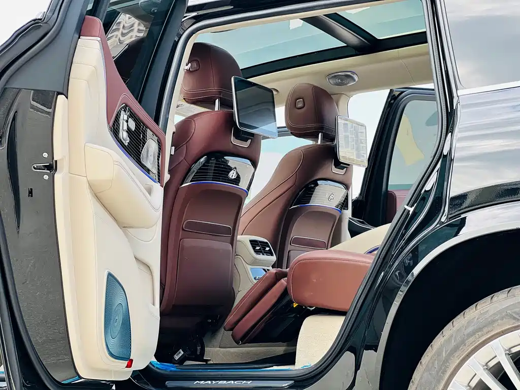 Mercedes-Benz GLS — фото 6