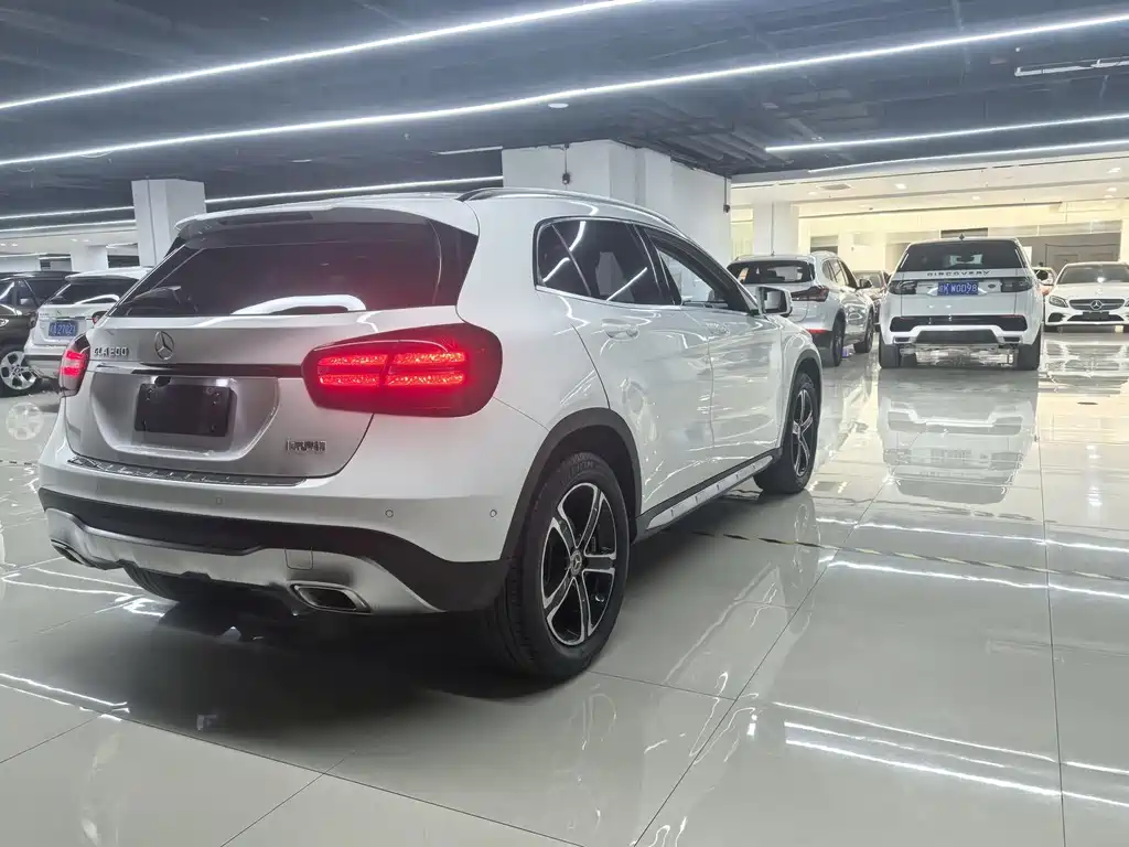 Mercedes-Benz GLA — фото 4