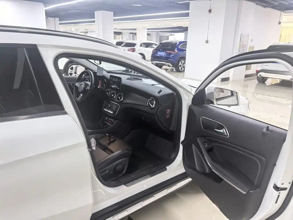 Mercedes-Benz GLA — фото 8