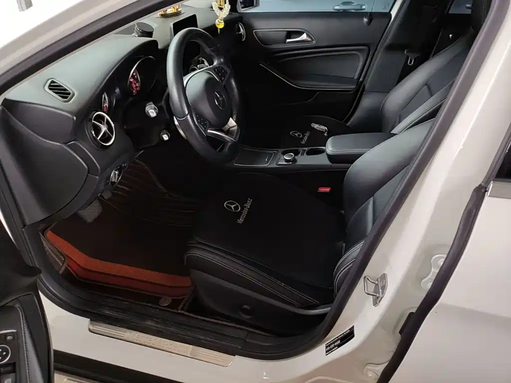 Mercedes-Benz GLA — фото 11