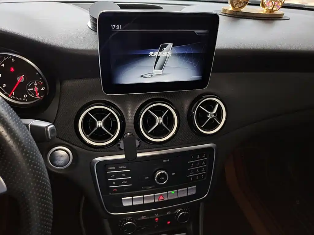 Mercedes-Benz GLA — фото 9