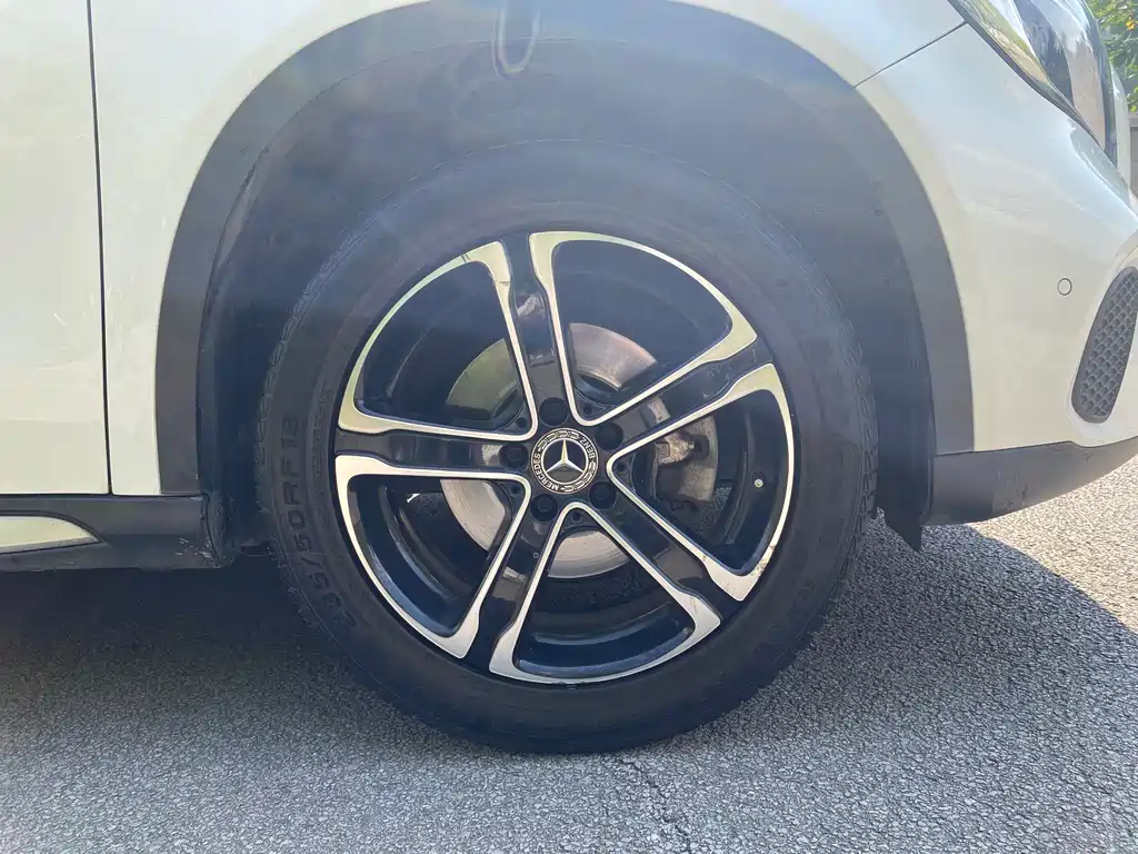 Mercedes-Benz GLA — фото 18