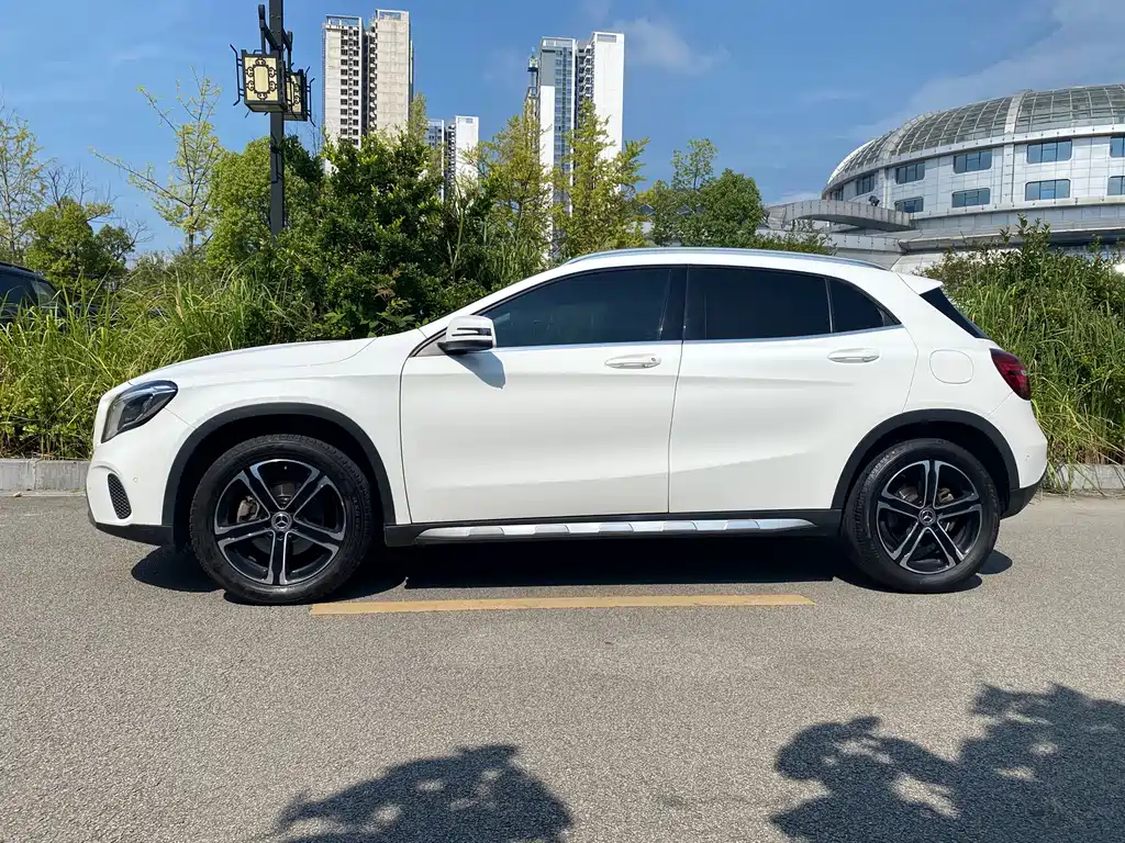 Mercedes-Benz GLA — фото 7