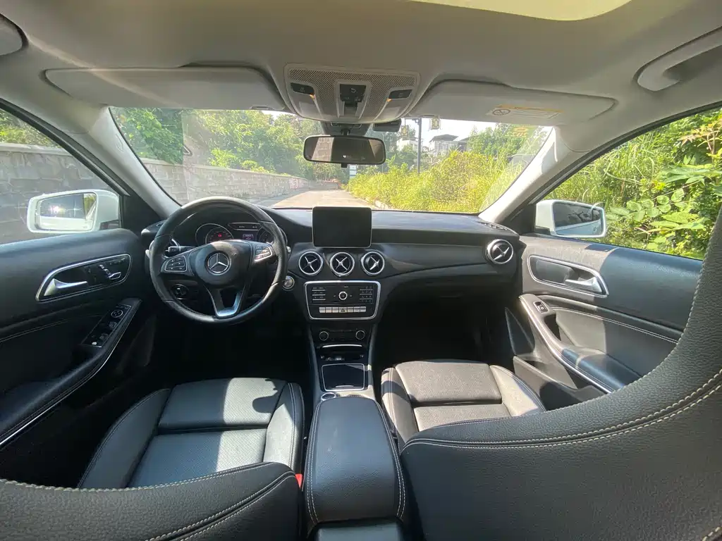 Mercedes-Benz GLA — фото 10