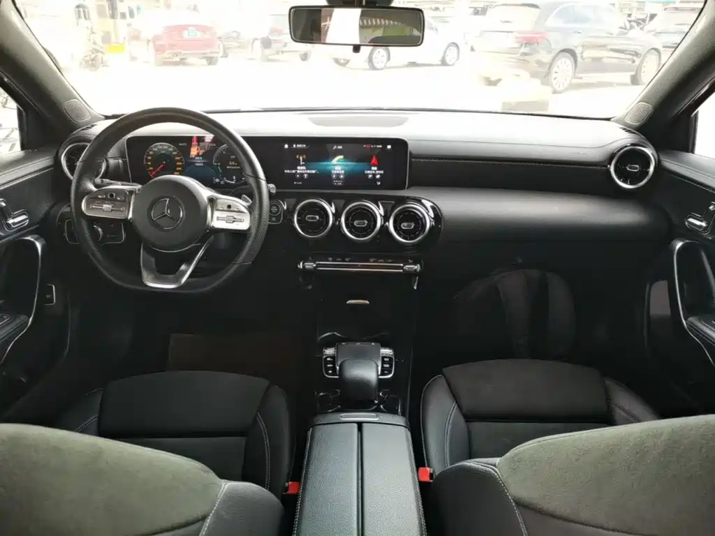Mercedes-Benz A-Class — фото 10