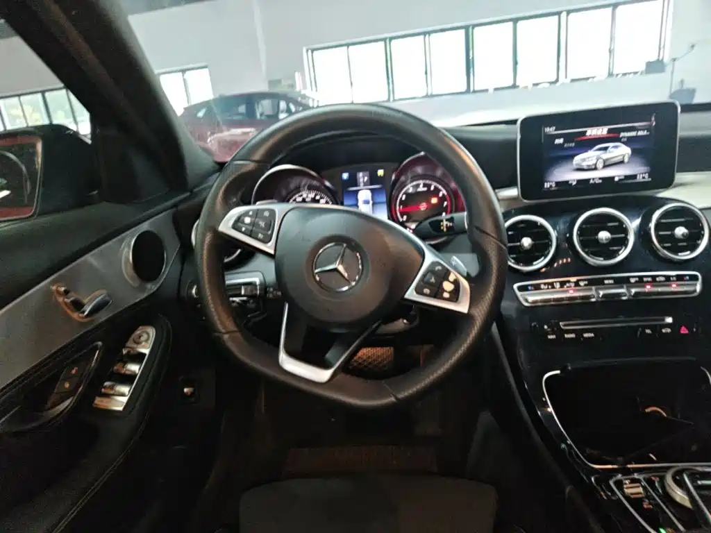 Mercedes-Benz C-Class — фото 11