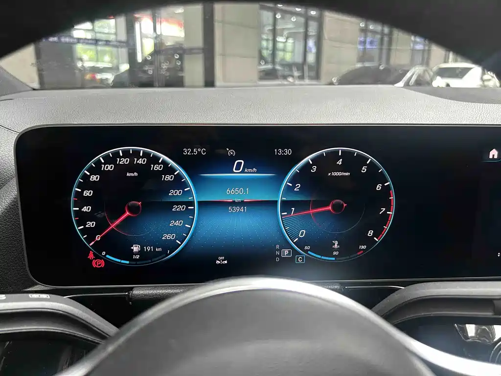 Mercedes-Benz GLA — фото 15