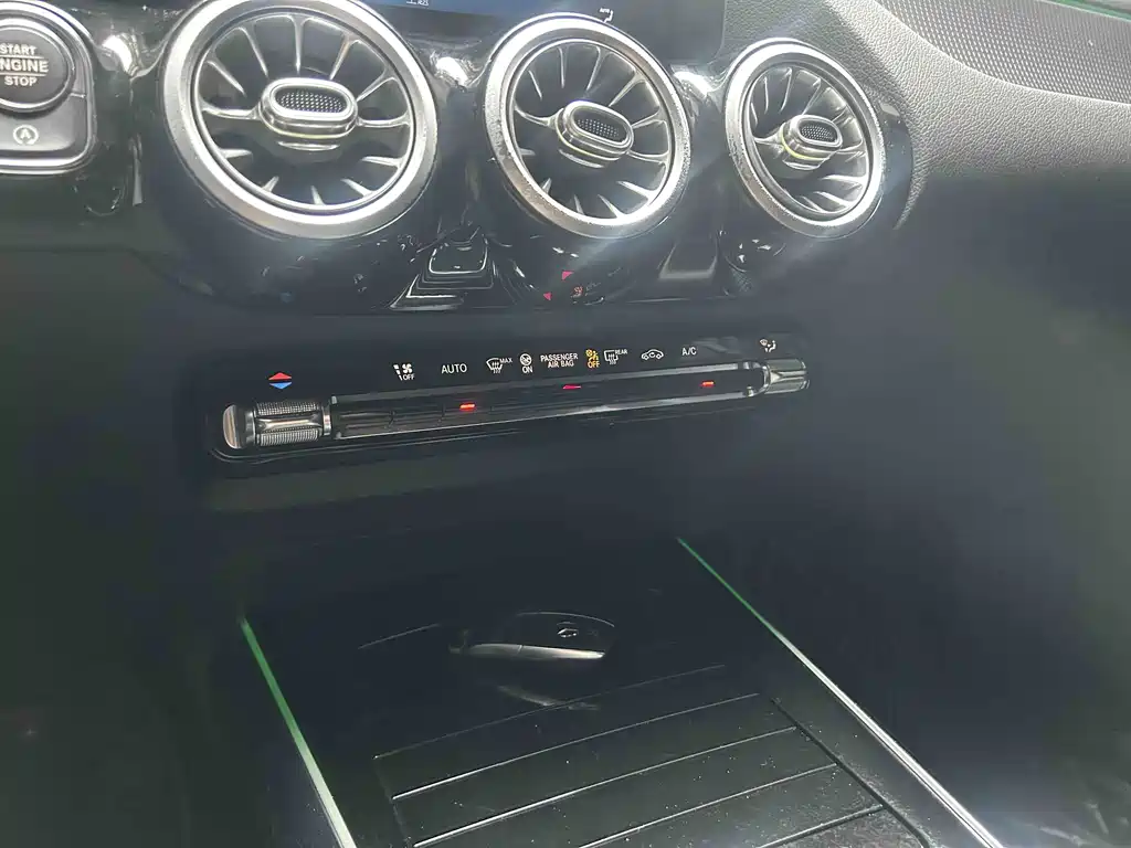 Mercedes-Benz GLA — фото 17