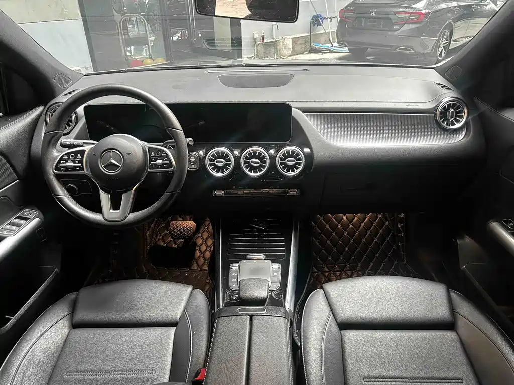Mercedes-Benz GLA — фото 7