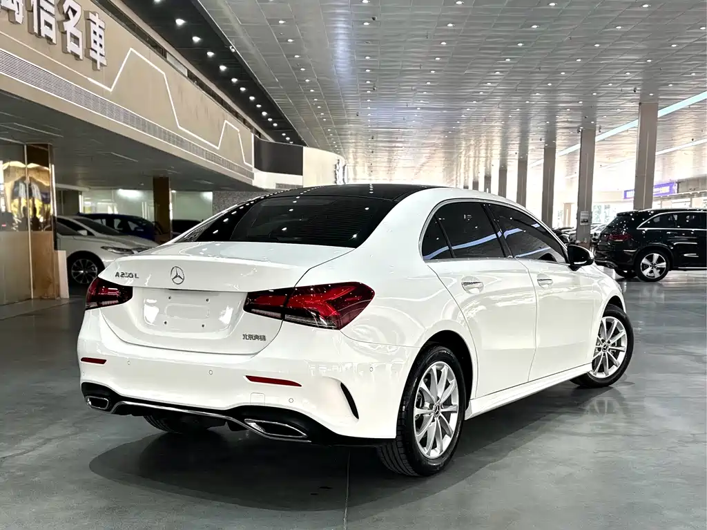Mercedes-Benz A-Class — фото 14