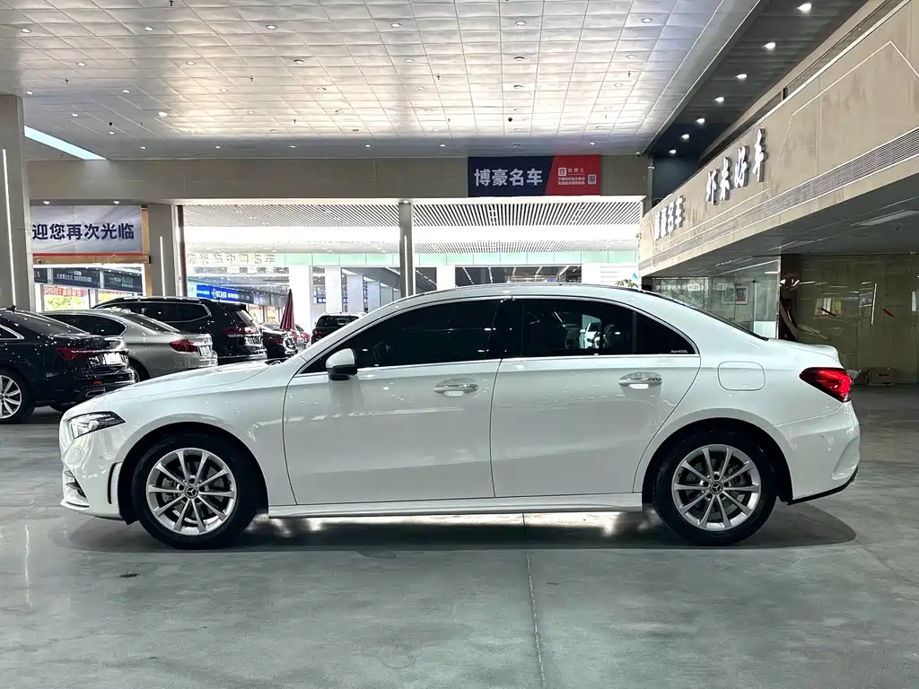Mercedes-Benz A-Class — фото 17