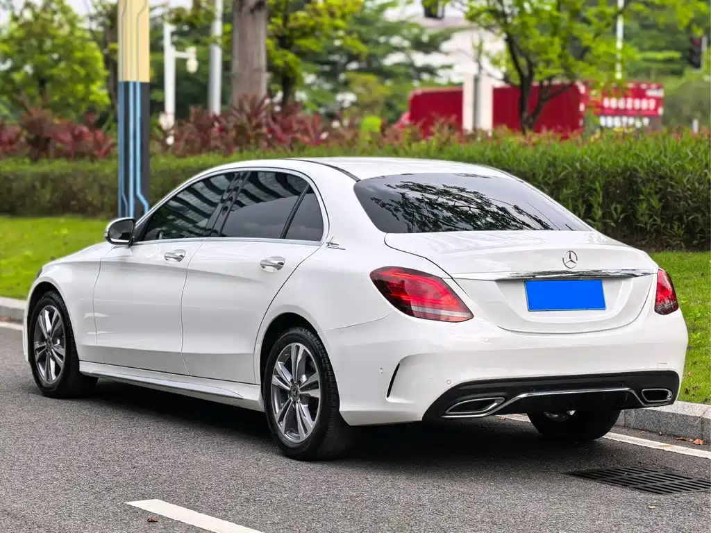 Mercedes-Benz C-Class — фото 14