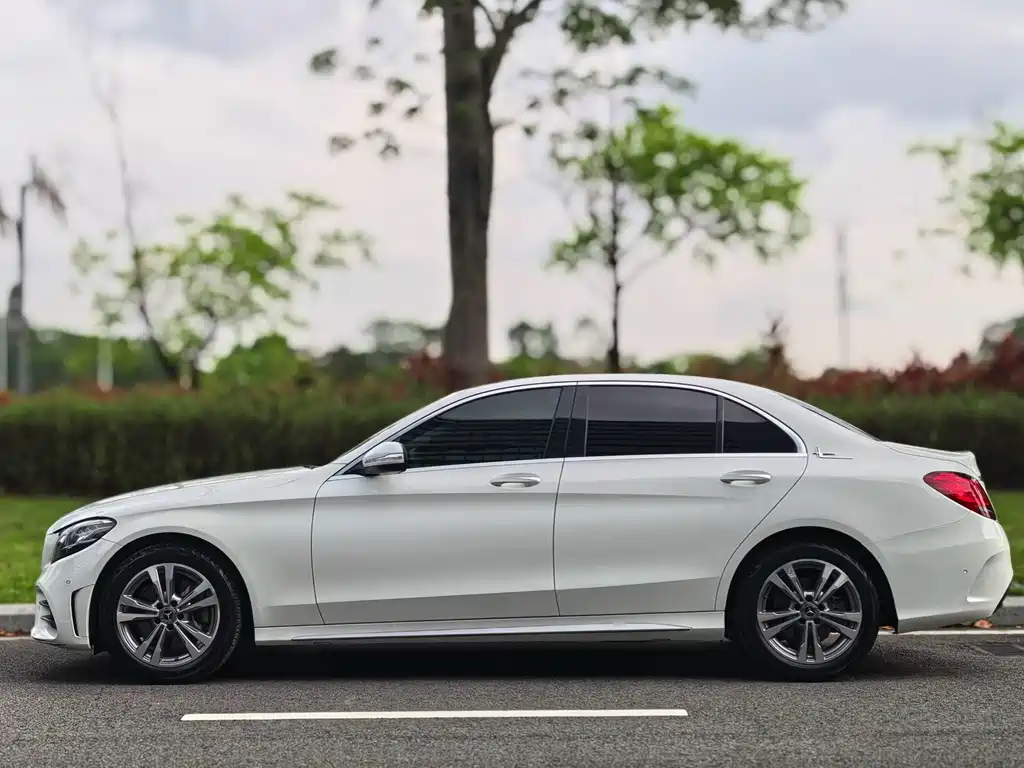 Mercedes-Benz C-Class — фото 15