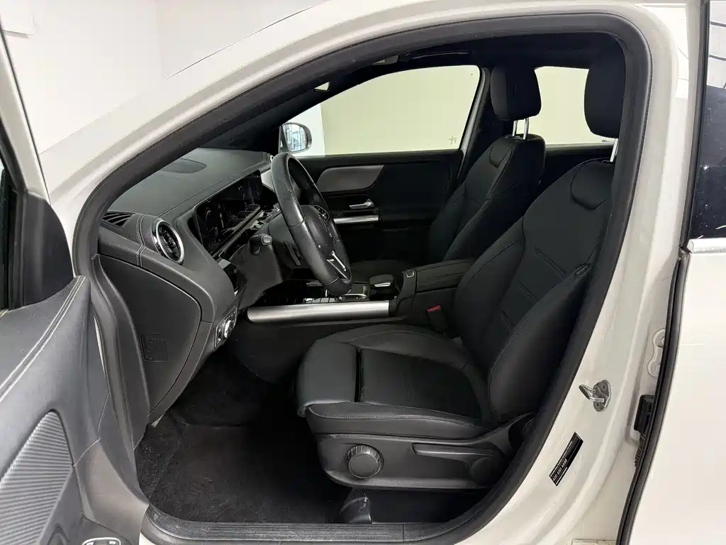 Mercedes-Benz GLA — фото 11