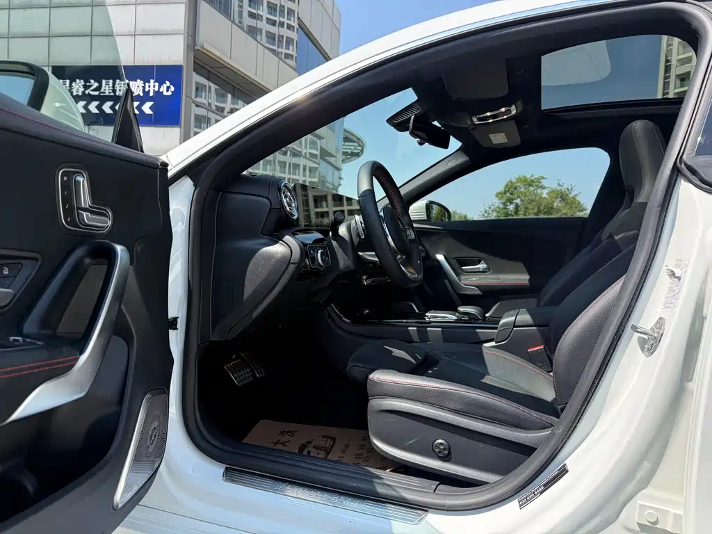 Mercedes-Benz CLA (Import) — фото 4