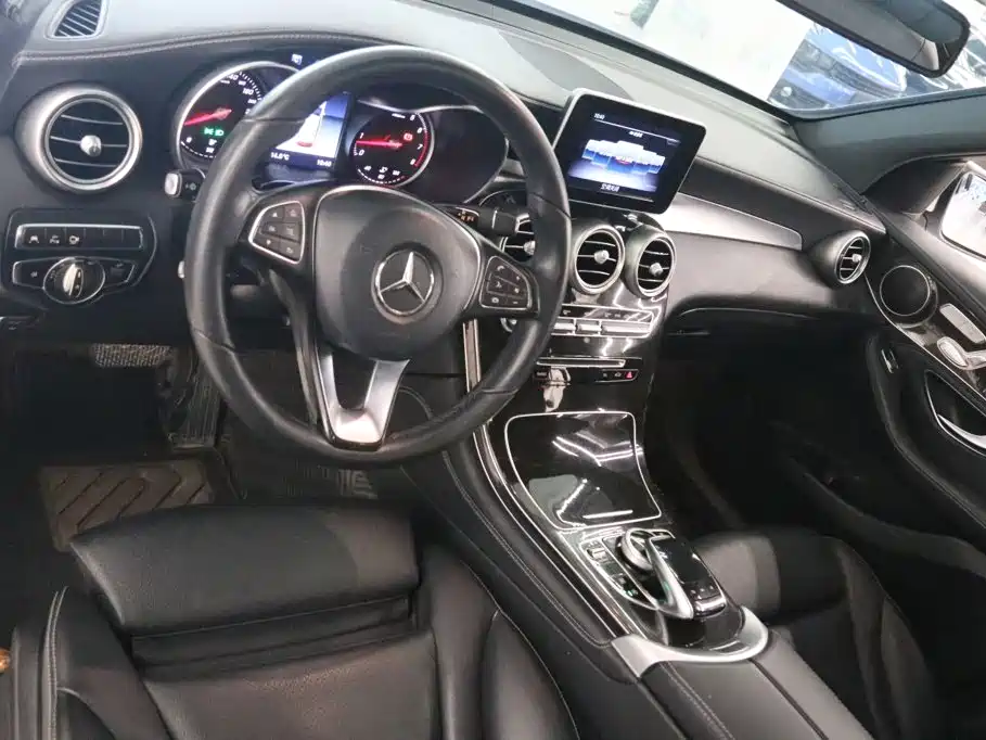 Mercedes-Benz GLC — фото 11