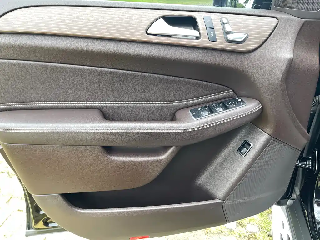 Mercedes-Benz GLE (Import) — фото 13