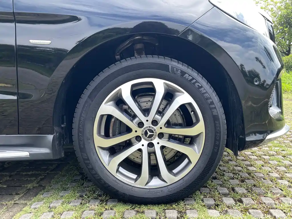 Mercedes-Benz GLE (Import) — фото 19