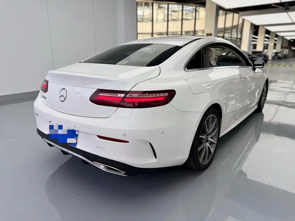 Mercedes-Benz E-Class (Import) — фото 15