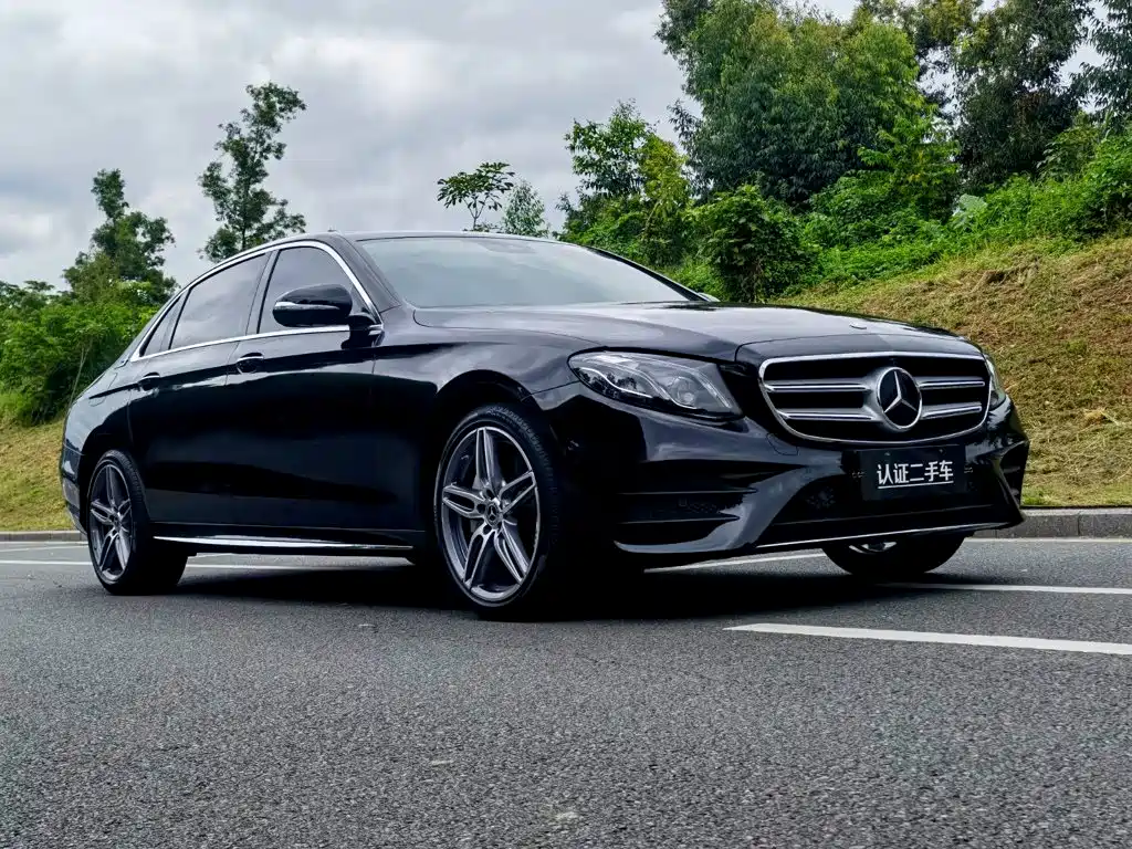 Mercedes-Benz E-Class — фото 3