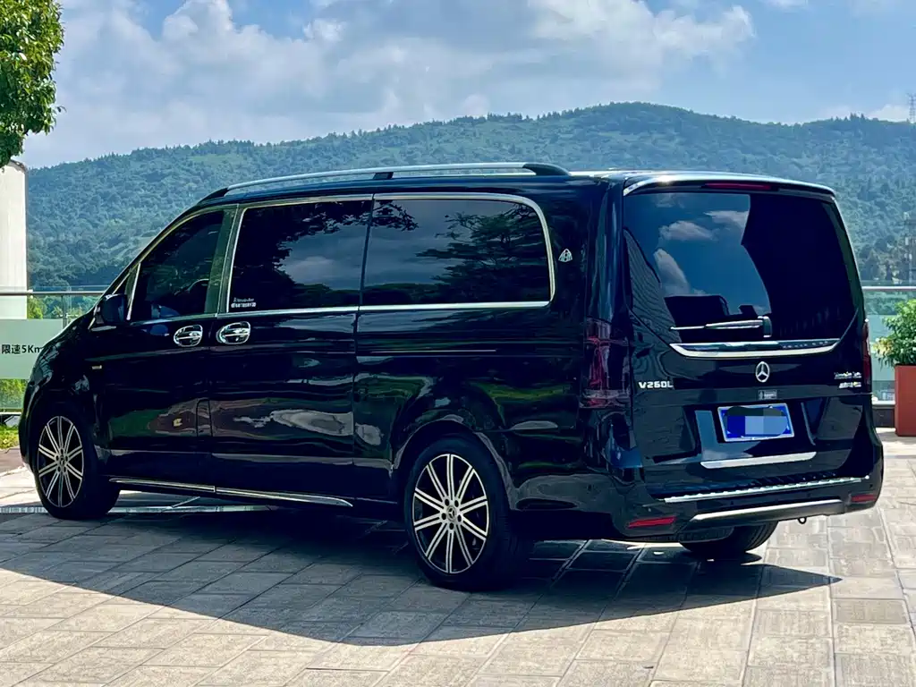 Mercedes-Benz V-Class — фото 4