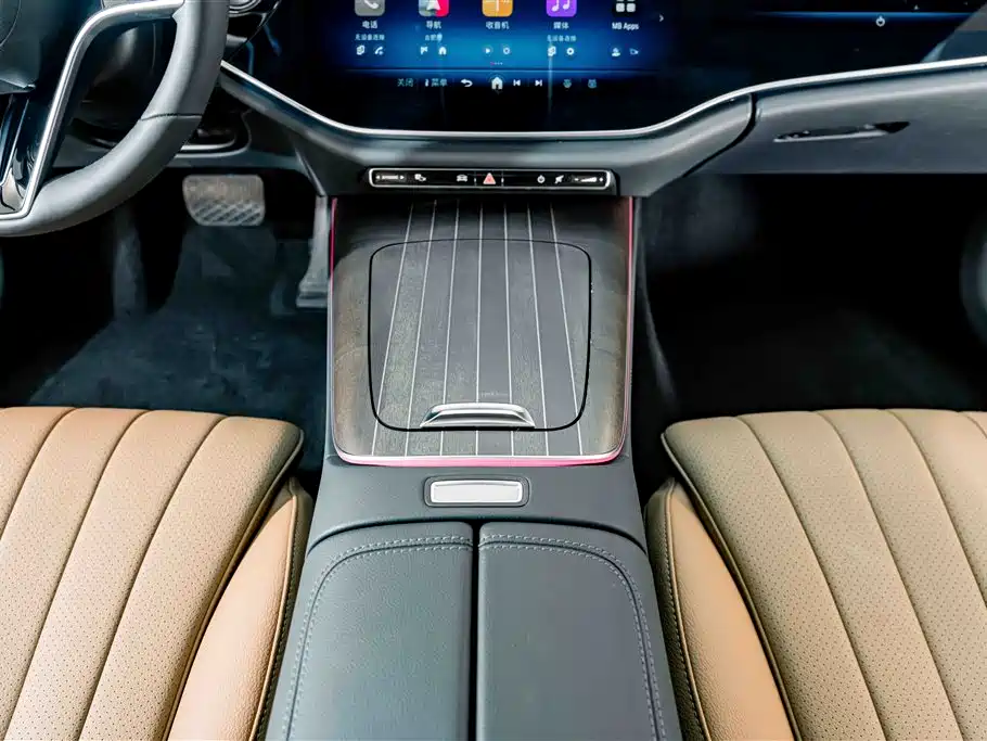 Mercedes-Benz E-Class — фото 14