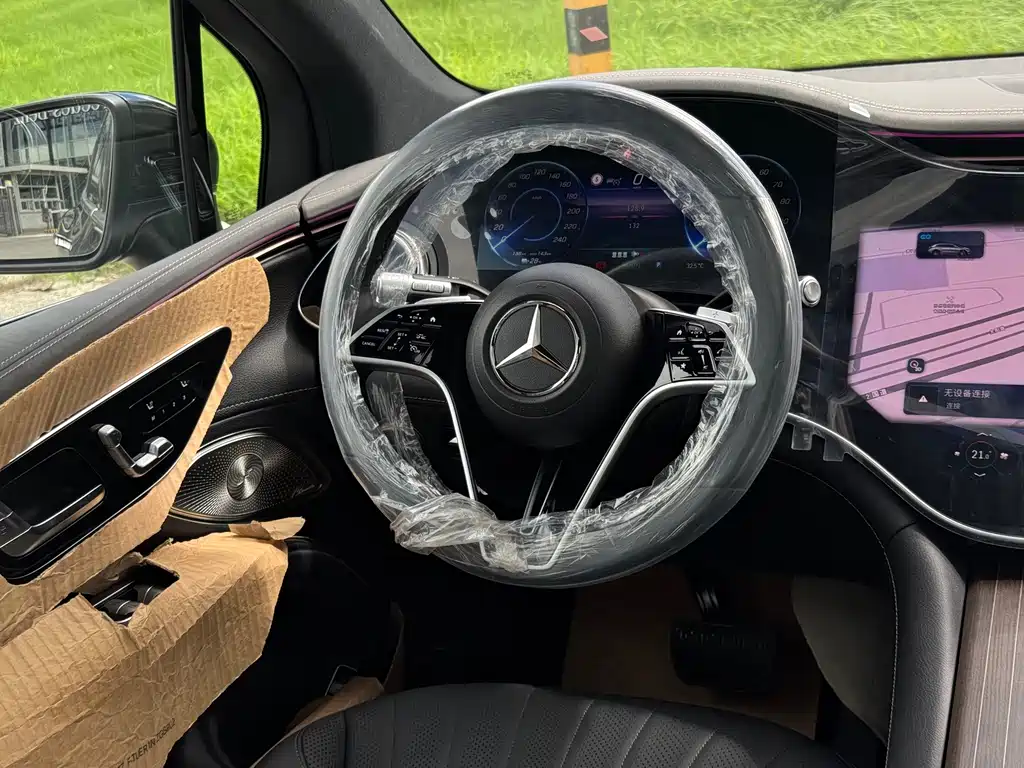 Mercedes-Benz EQS SUV — фото 19