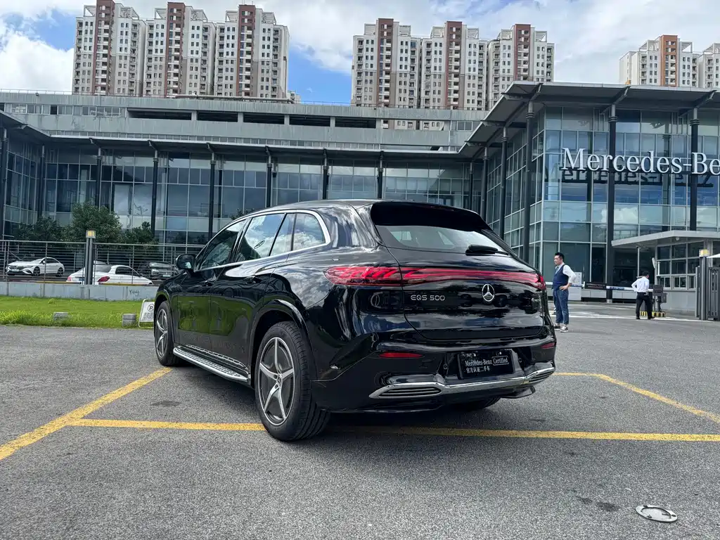 Mercedes-Benz EQS SUV — фото 23