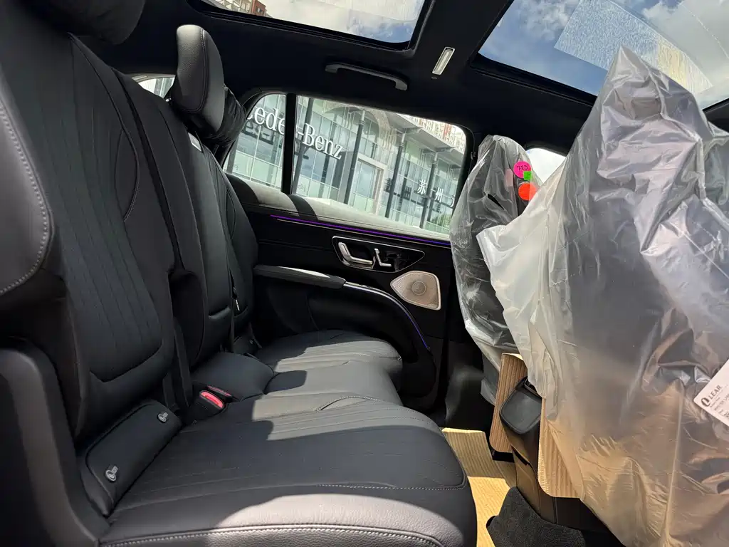 Mercedes-Benz EQS SUV — фото 14