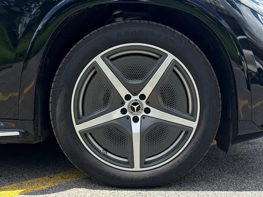 Mercedes-Benz EQS SUV — фото 6