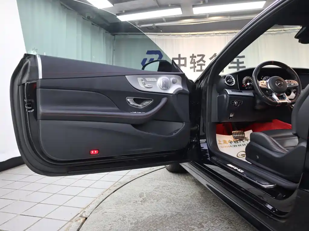Mercedes-Benz E-Class AMG — фото 6