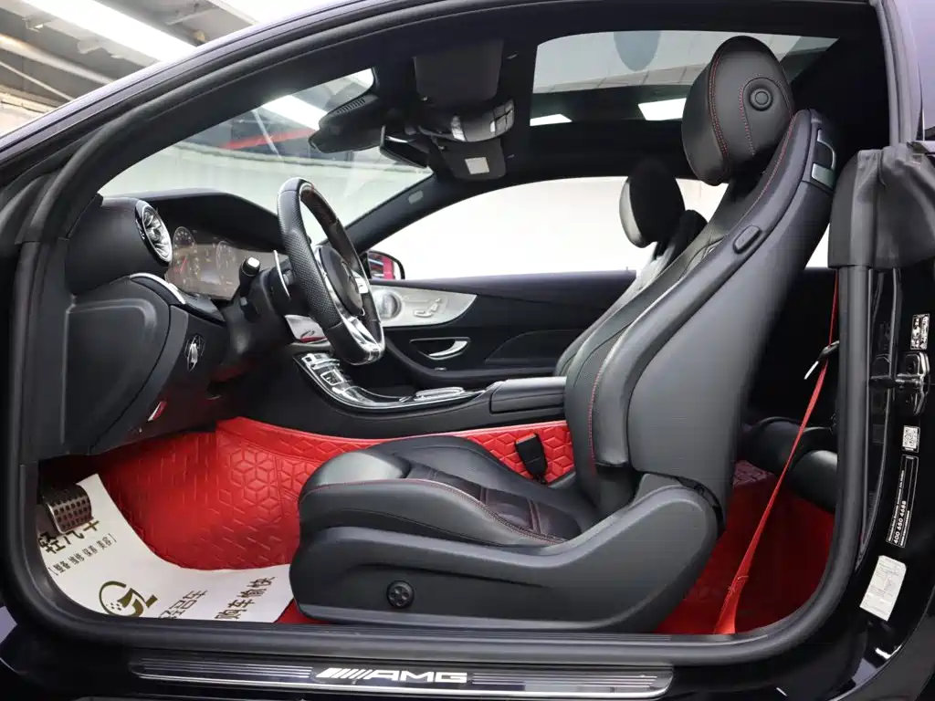 Mercedes-Benz E-Class AMG — фото 7