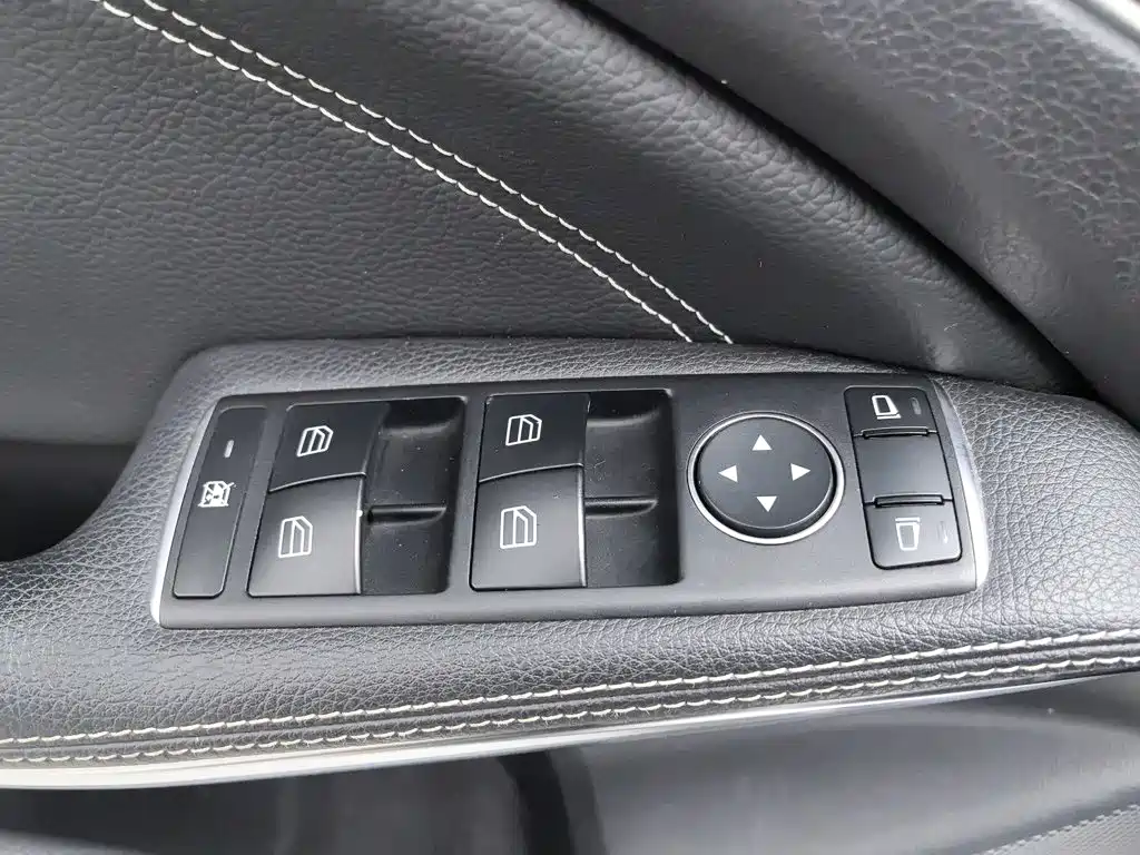 Mercedes-Benz GLA — фото 9
