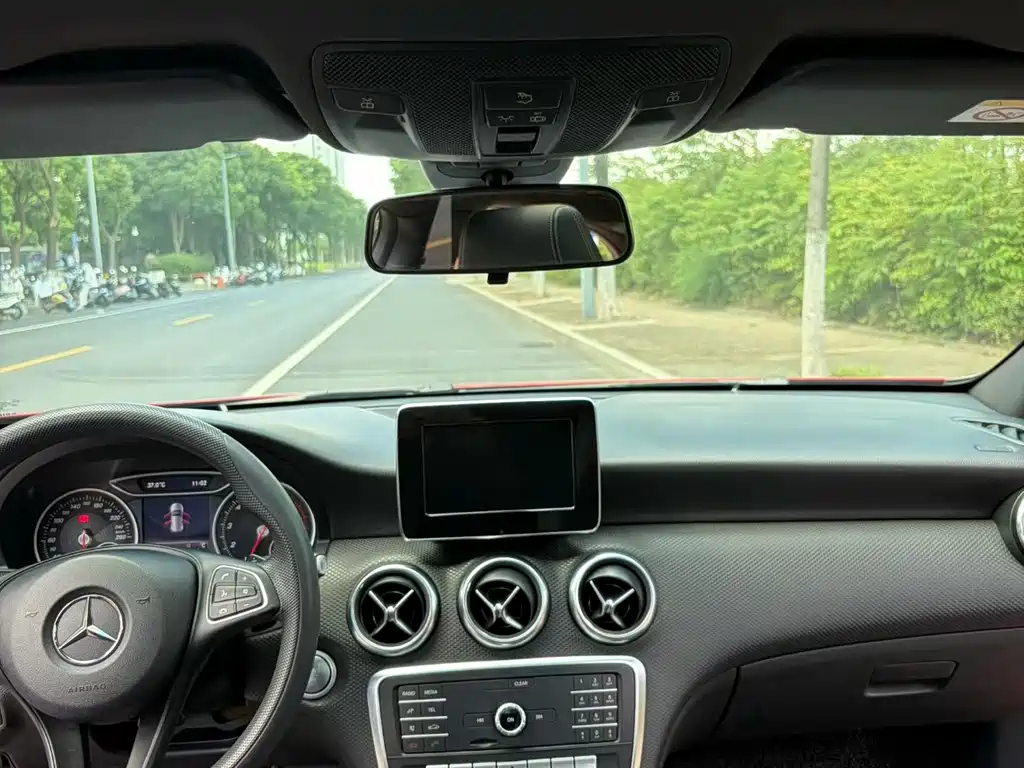 Mercedes-Benz A-Class (Import) — фото 3