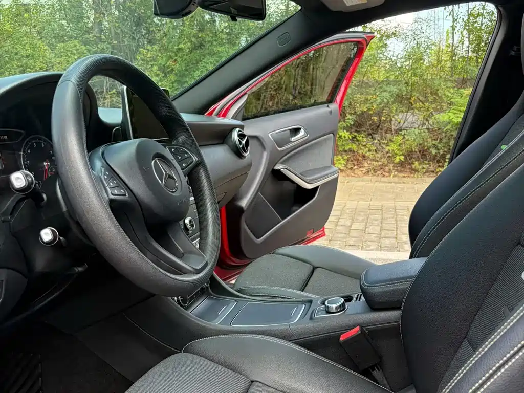Mercedes-Benz A-Class (Import) — фото 4
