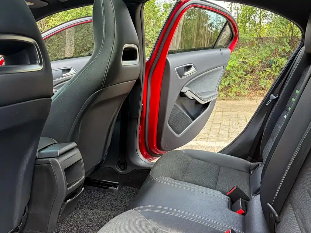 Mercedes-Benz A-Class (Import) — фото 6